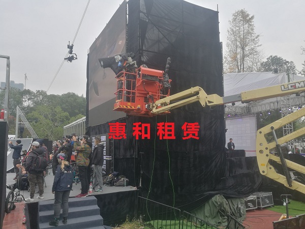 南充施工升降机租赁费用一般多少钱一个月?